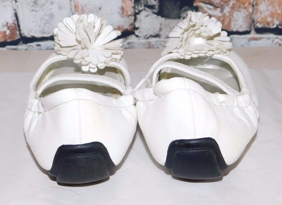  Zapatos de vestir de verano blancos para niñas pequeñas ESTILO BALLET talla 5 Me Too "D" Foto 4 de 4