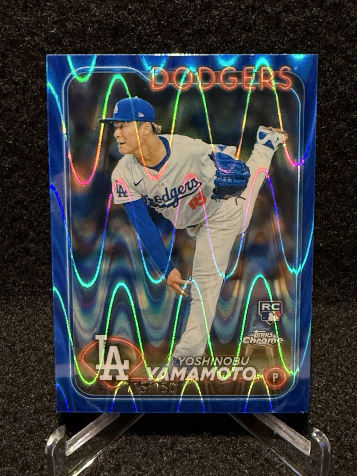 2024 Topps Chrome - Yoshinobu Yamamoto #18 Blue RayWave Refractor /150 (RC)