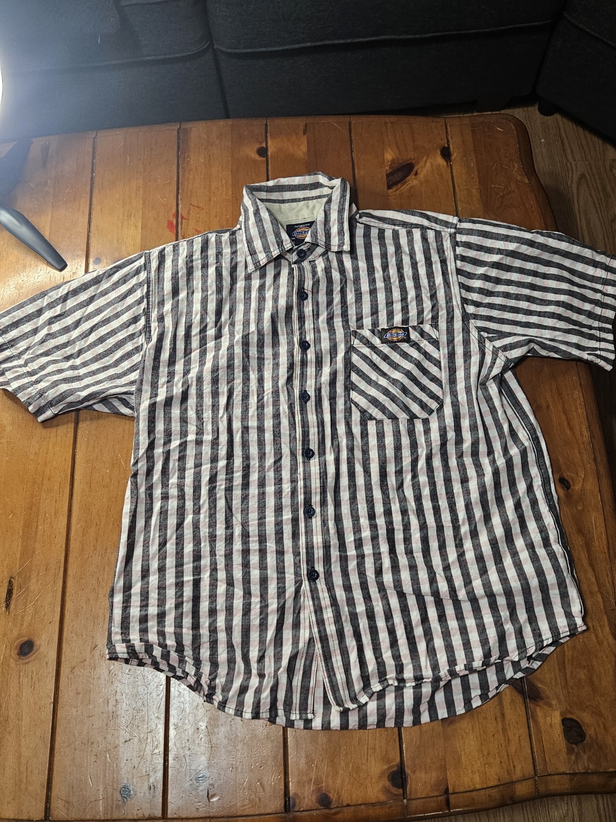 Dickies Men's Short Sleeve Button-Up Size Medium