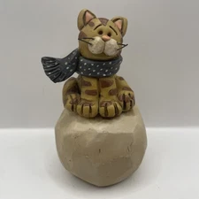 Vintage Suzi Skoglund Blossom Bucket Resin Winter Cat w/Scarf on Snowball