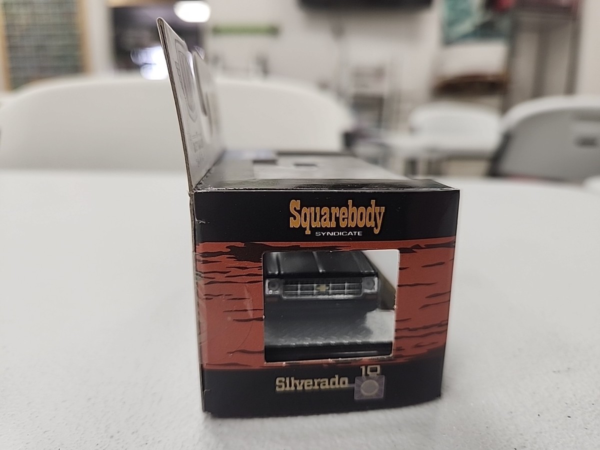 M2 Machines Squarebody Syndicate 1979 Chevrolet Silverado Woodson