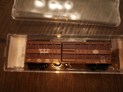 Micro Trains 40' DESPATCH STOCK CAR NEW YORK CENTRAL 03500040 N Scale 28028 NYC