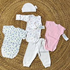 New Medium 6 to 8 Pounds Newborn 5 Piece Bundle Baby Girl Shower Gift Babies