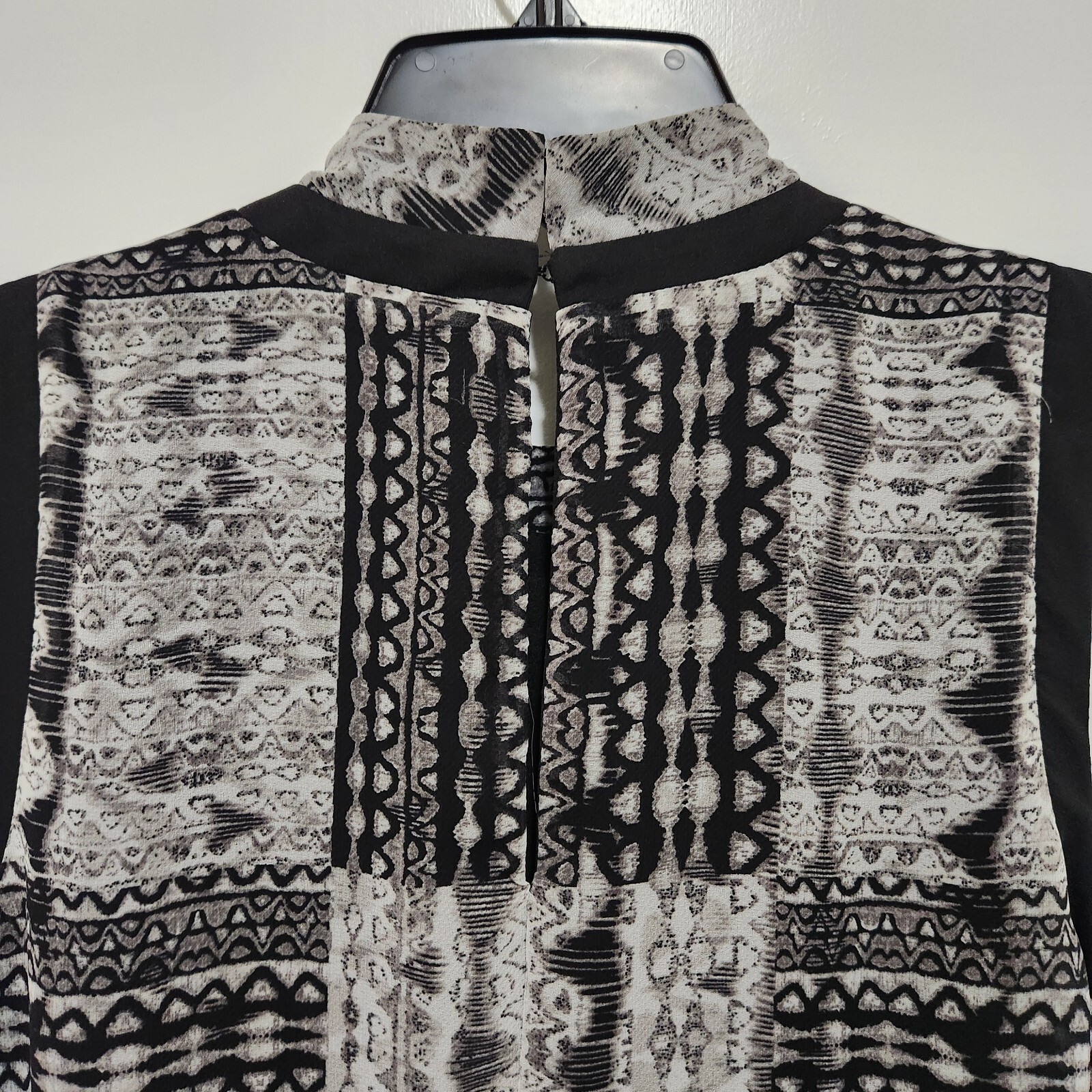 BCBGeneration Women's S Patchwork Print Sheer Lin… - image 5