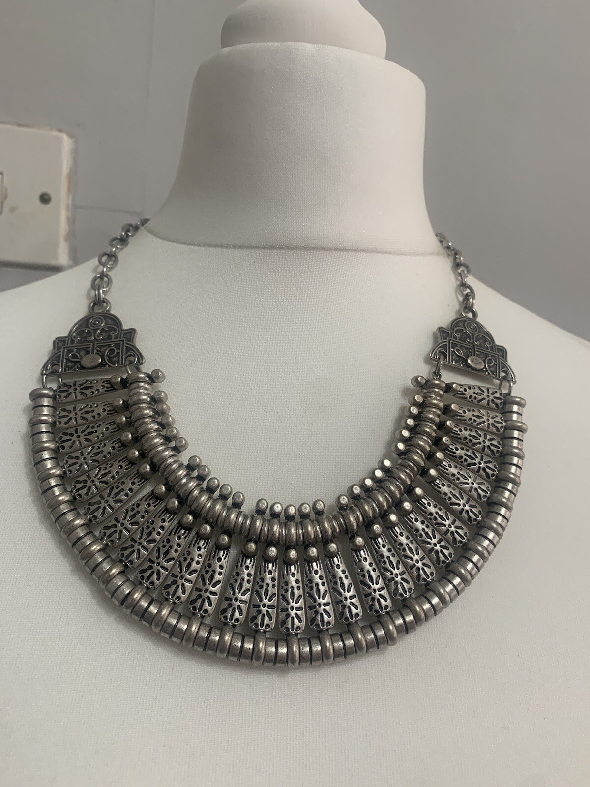 Collar Length Silver Toned Bib Statement Necklace… - image 2