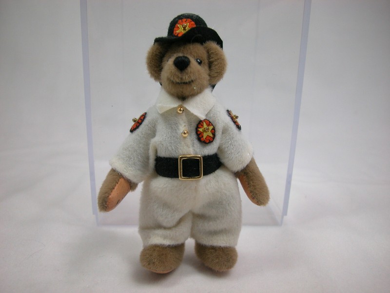 World of Miniature Bears #849 By Theresa Yang 2.75" Plush Bear Buford CLOSING
