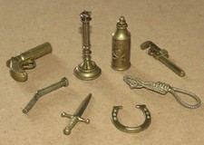 Juego Clue Master Detective 1988 piezas... Juego completo de 8 armas de metal