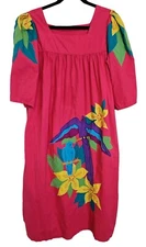 Vtg Go Softly Muumuu Sz S Patio Bird Floral Embroidered Pink Pockets Dress 