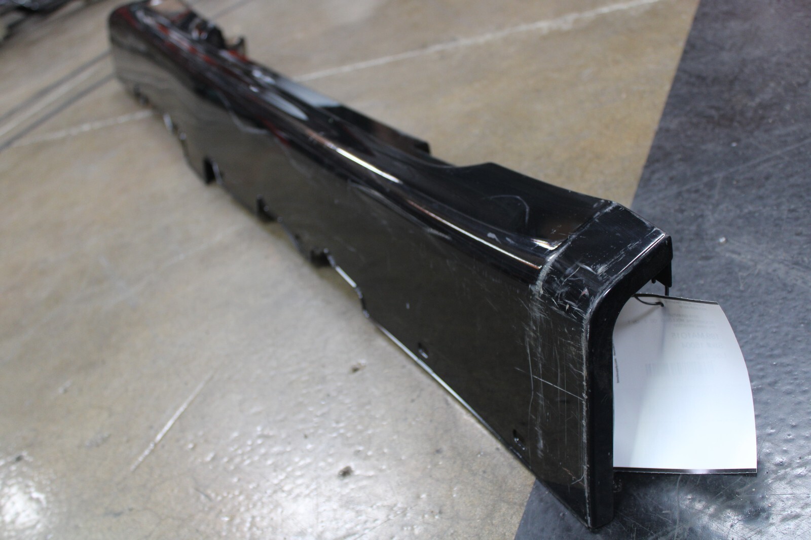 2015 Maserati Granturismo, RH, Rocker Panel, Scratched, Used, P/N 85182500