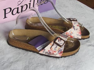 ladies cream sandals