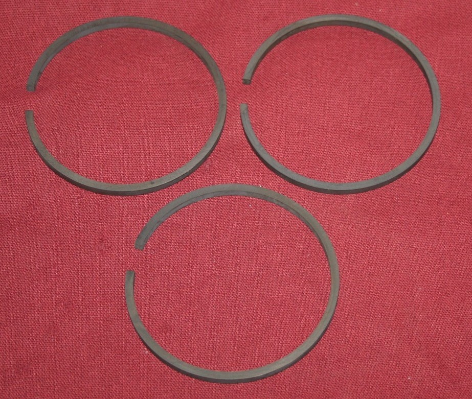 International McCormick M 1.5 HP Spark Plug Piston Rings Set Gas Engine Motor