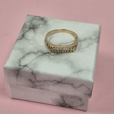 9ct Yellow Gold Sister Signet Ring Fretwork Scroll Sides Hallmarked Band Uk Q