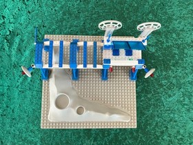 LEGO Space Supply Station 6930 * Complete w/ Mini-Figs & Printed Manual * 1983