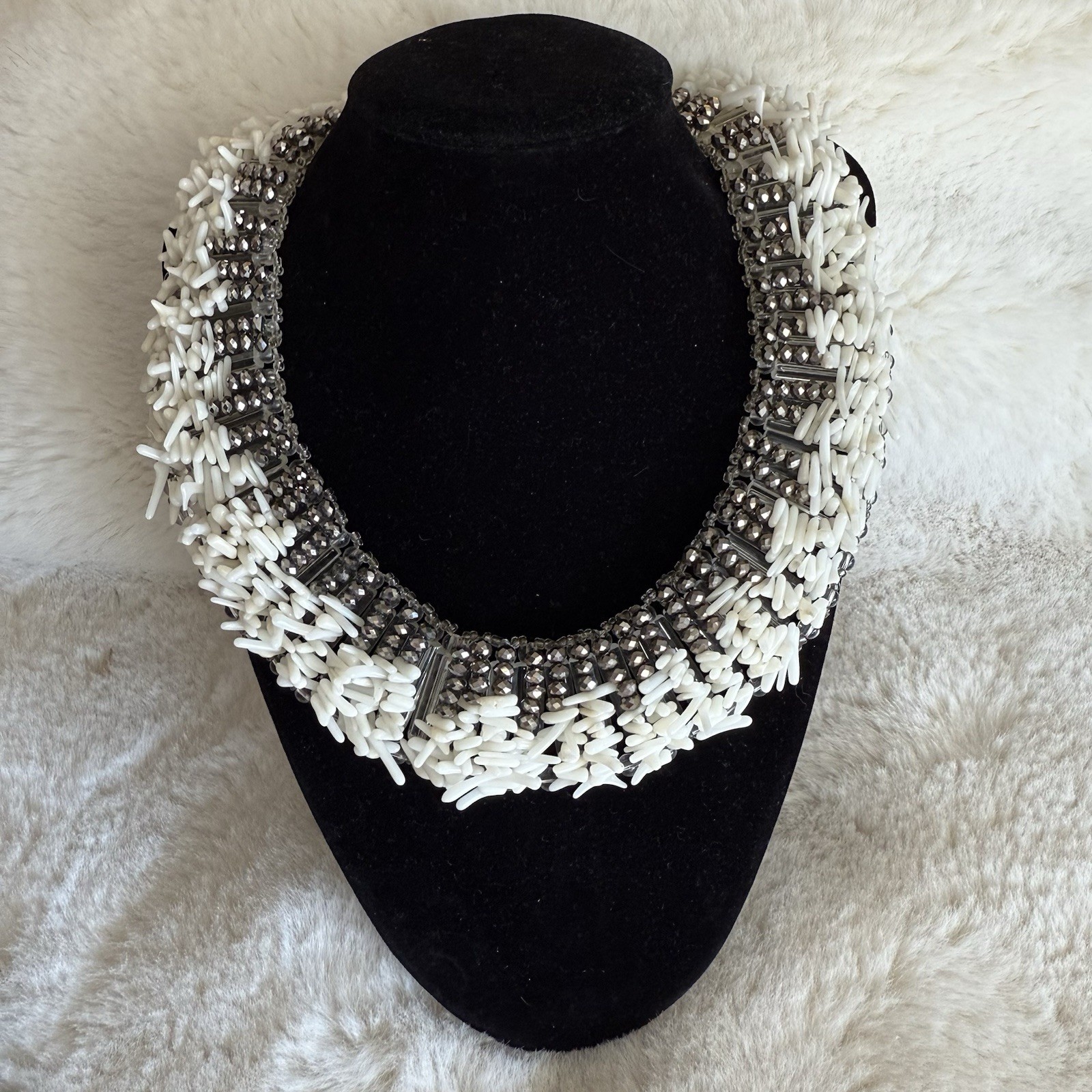 Flapper White Shell Rhinestone Vintage Collar Nec… - image 1