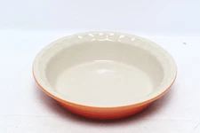 Le Creuset Stoneware Pie Dish 9 in Dimpled Edges Volcanic / Flame