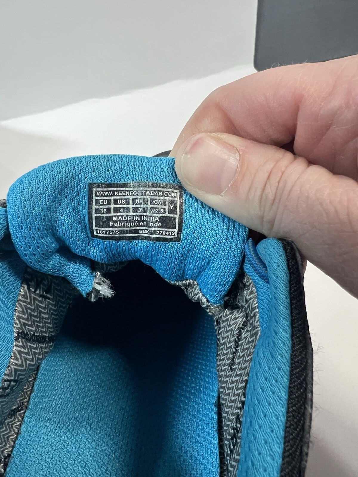 Keen Shoes Men’s Big Kid 4 Hiking Sneakers Waterproof Grey Leather Lace Up Low