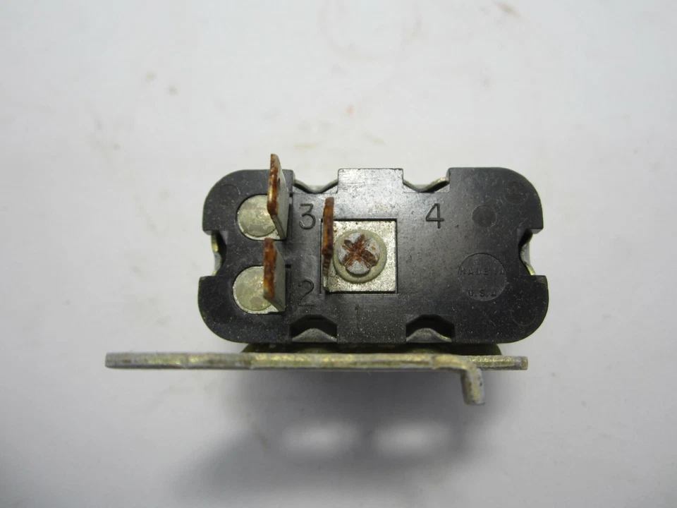 Relé de bocina Lemans 66 Pontiac Acadian Beaumont Grand Prix GTO Foto 3 de 4