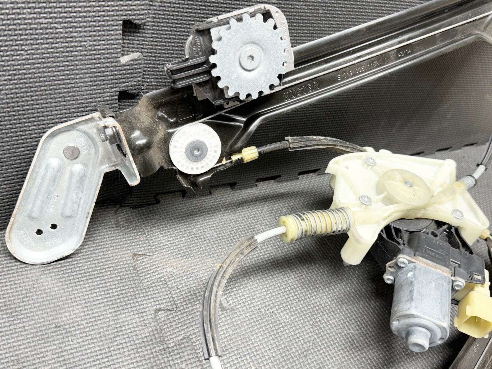 ⭐️2014 - 2017 MASERATI GHIBLI RH REAR RIGHT DOOR WINDOW REGULATOR 670030022 OEM