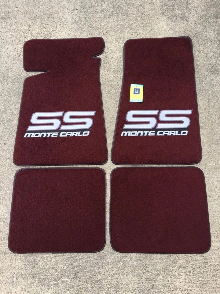 Carpeted Floor Mats - Large Gray Monte Carlo SS on Maroon - Bild 1 von 1