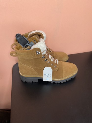 Time and Tru Women's Tan Hiker Boots 