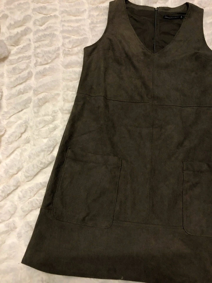 Vestido recto Abercrombie & Fitch verde doble bolsillo frontal gamuza para mujer talla S Foto 3 de 4