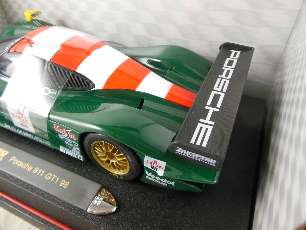 Maisto Porsche 911 GT1 98 Zakspeed Racing No.5 Scale 1:18 S