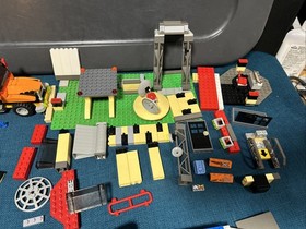 Lego Xtreme Stunts Lot: Island 6740 tower,6739,6736,6737 + pieces & minifigure