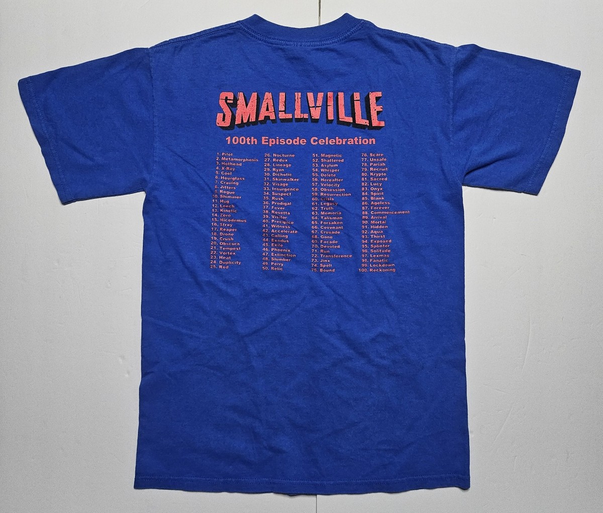 Smallville TV Series Show Film 100th Episode Crew T-Shirt Superman Blue  Small