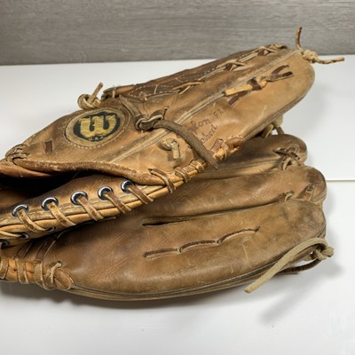 Wilson　A2000 米国製 Made in USA Wilson A2000 XLC - Rare USA Made Vintage Baseball Glove - Early