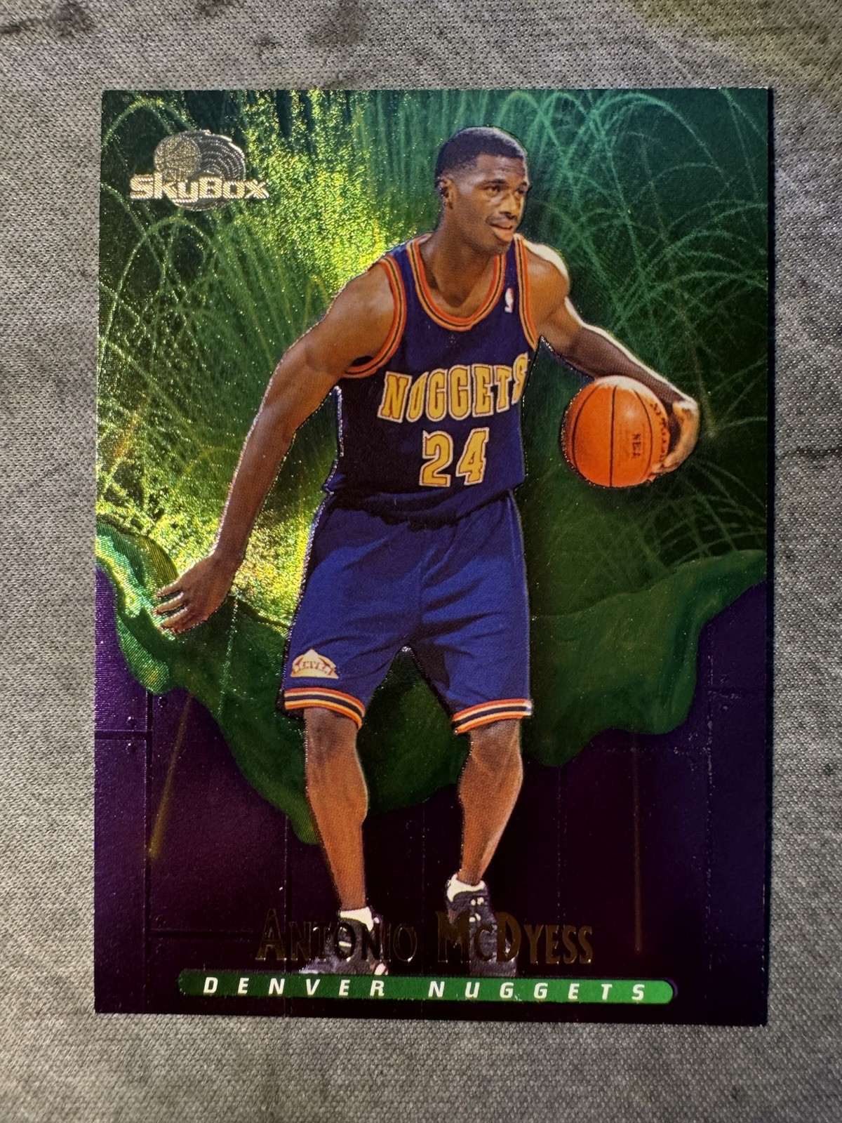 1995-96 SkyBox Premium #M4 Antonio McDyess Meltdown