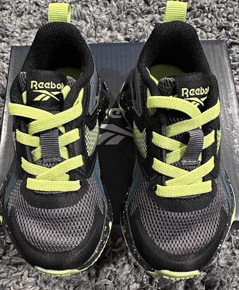 Nuevos Adorables Zapatos Atléticos Reebok Zig Vector Niño Pequeño Talla: 6 T Gris Negro Foto 4 de 4