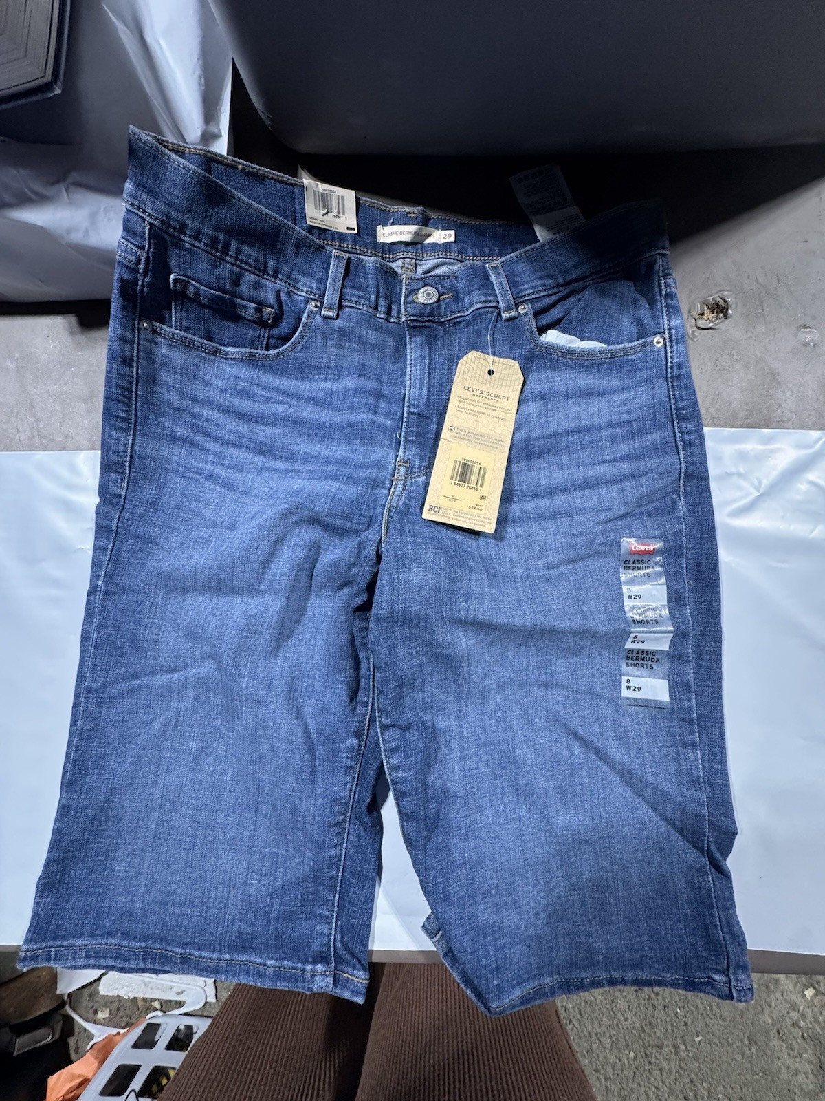 levis bermuda shorts women