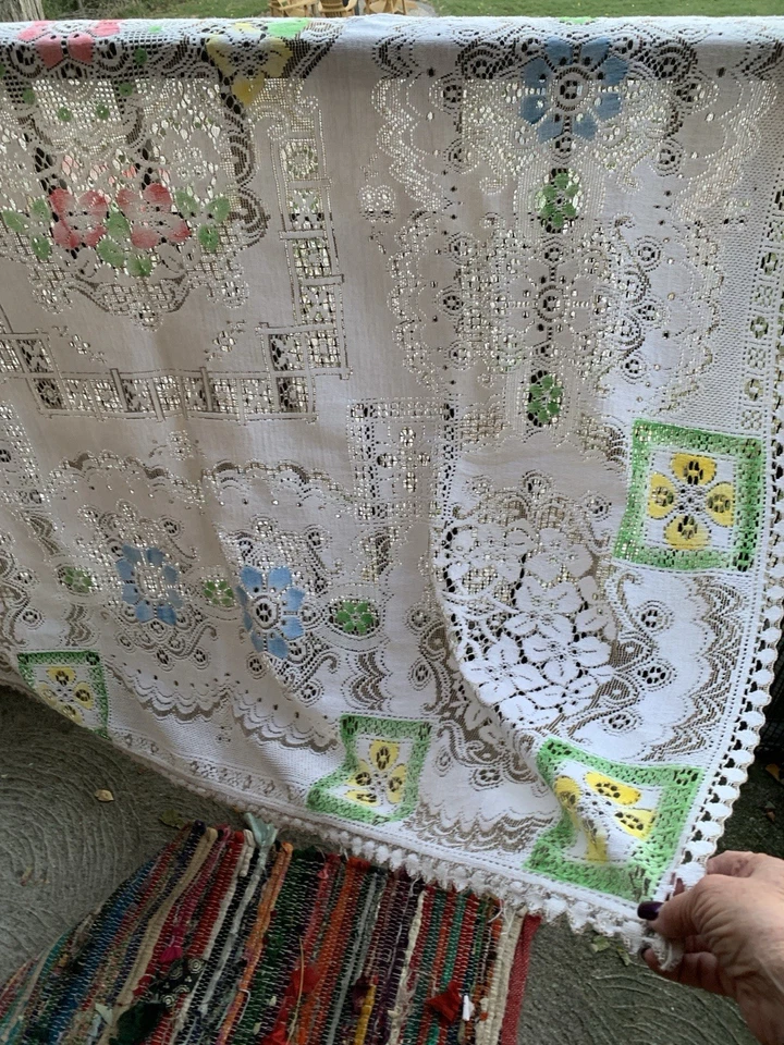 Mantel de encaje francés de colección ~ medallón detalle floral pasteles 78x61 Foto 3 de 4