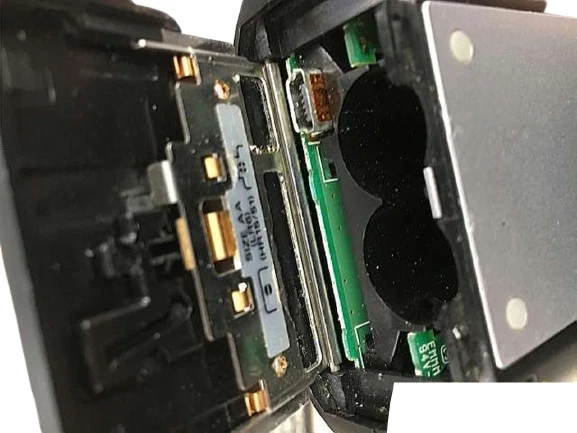 EDIROL by Roland R-09 24 bit Wave MP3 Recorder Silver Good GP - Image 4 of 4