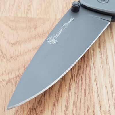 マー Smith & Wesson Large Knife 3in Gray Drop Point Plain 7cr17mov High