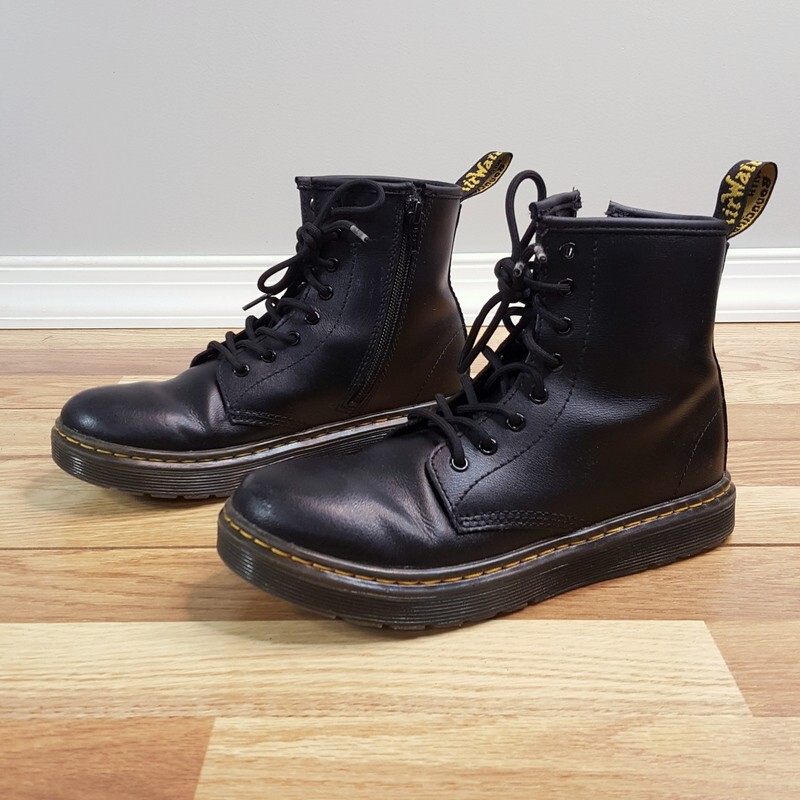 DR MARTENS Womens Boots Size 5 Black Leather Lace Up ZAVALA J Combat eBay