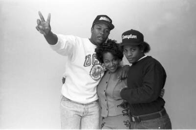 Michel'le appears with Dr. Dre and Eazy-E in a portrait taken on - Old Photo 1