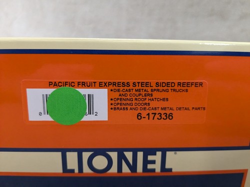 Lionel 6-17336 O Gauge Pacific Fruit Express Steel Sided Refrigerator Car #47760 - Picture 14 of 21