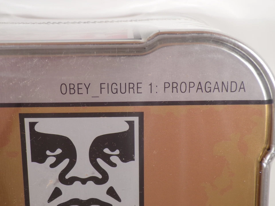 Citizen Urban Icon OBEY Propaganda 10" Figure Fully Poseable 18 articulation - Image 4 of 4