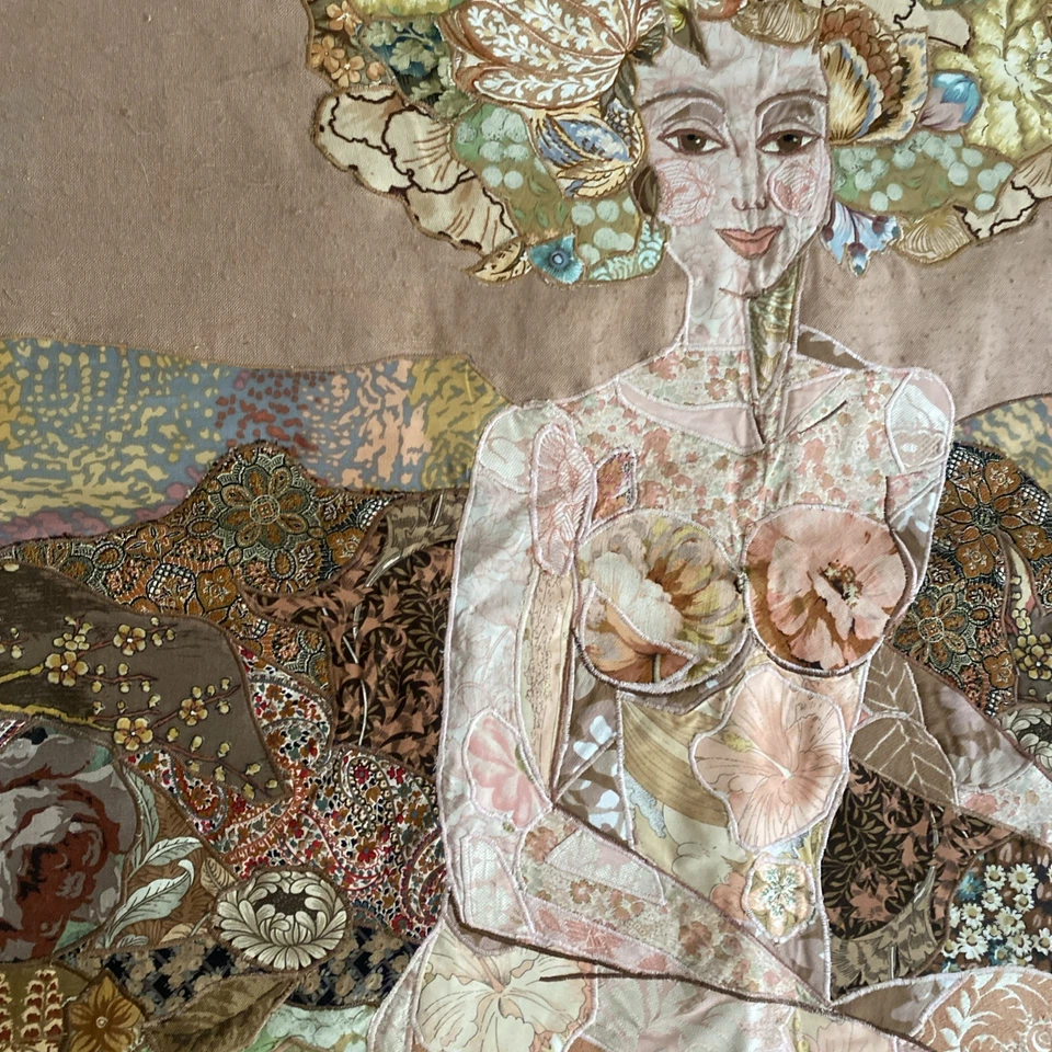 Grande Tenture  Patchwork  Murale / Artiste Élyane Pérel Signée  : Femme Fleurs - Photo 3/4