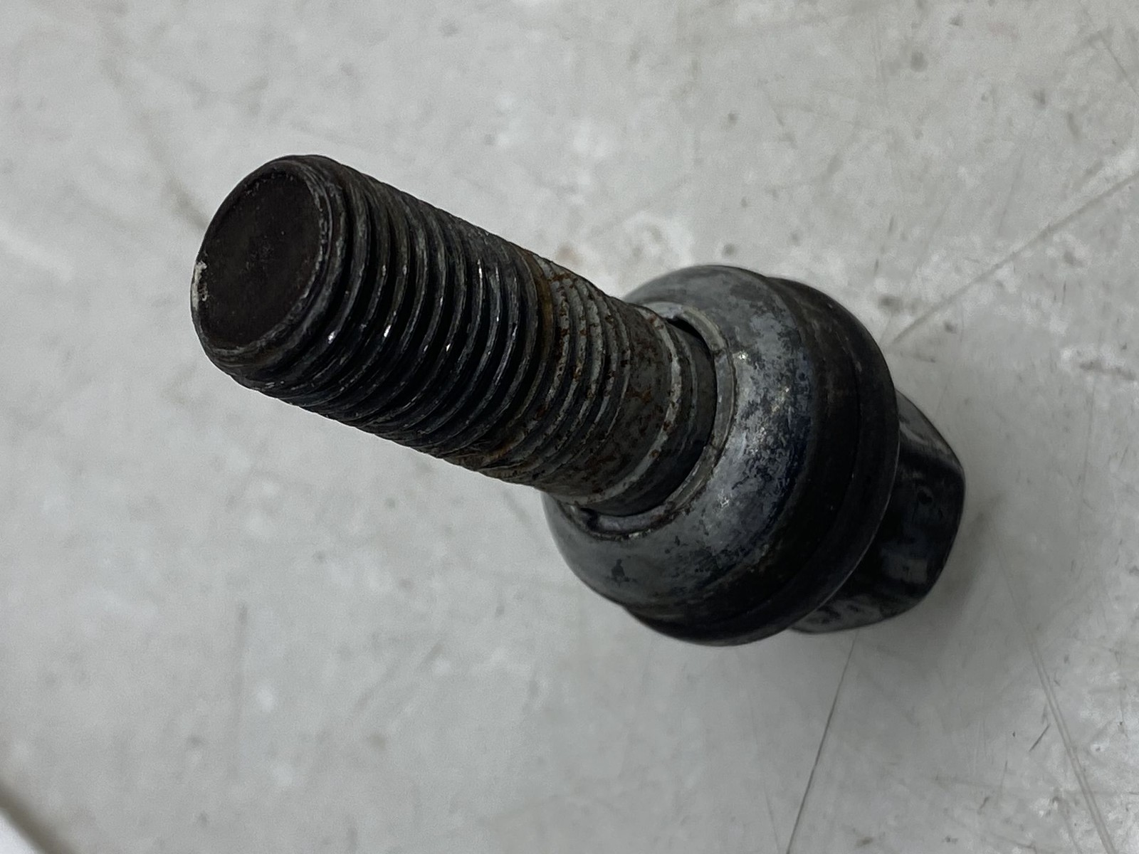 2019 2020 2021 2022 2023 ASTON MARTIN VANTAGE OEM LUG NUT BOT BLACK SET OF 20