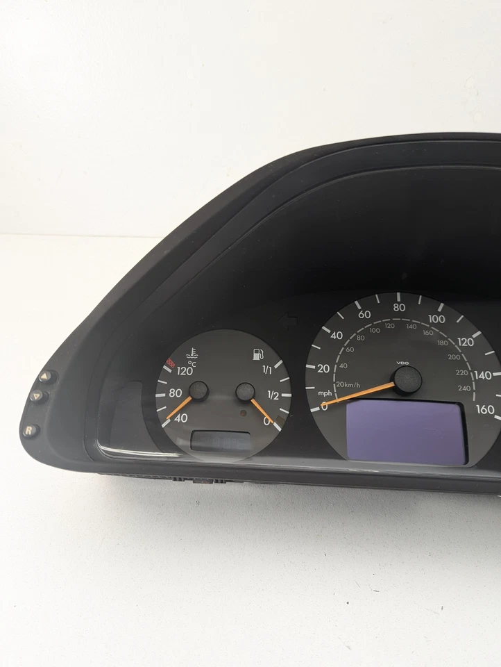 01-03 Mercedes W208 CLK320 CLK430 cuadro de instrumentos medidor velocímetro OEM Foto 3 de 4