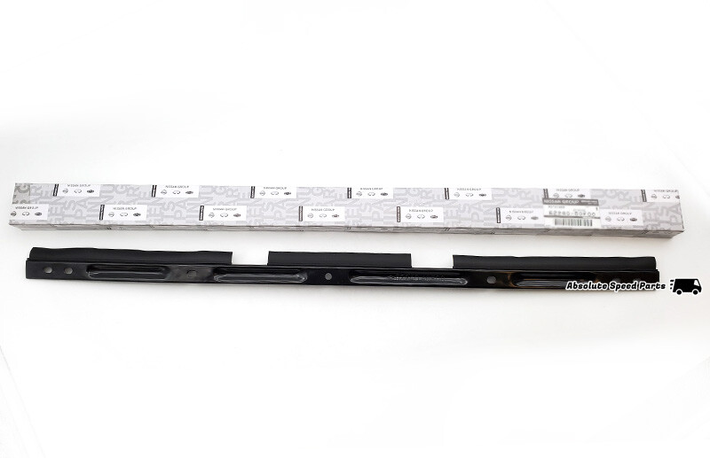 OEM Nissan S13 180SX Kouki Front Bumper Upper Retainer 62240