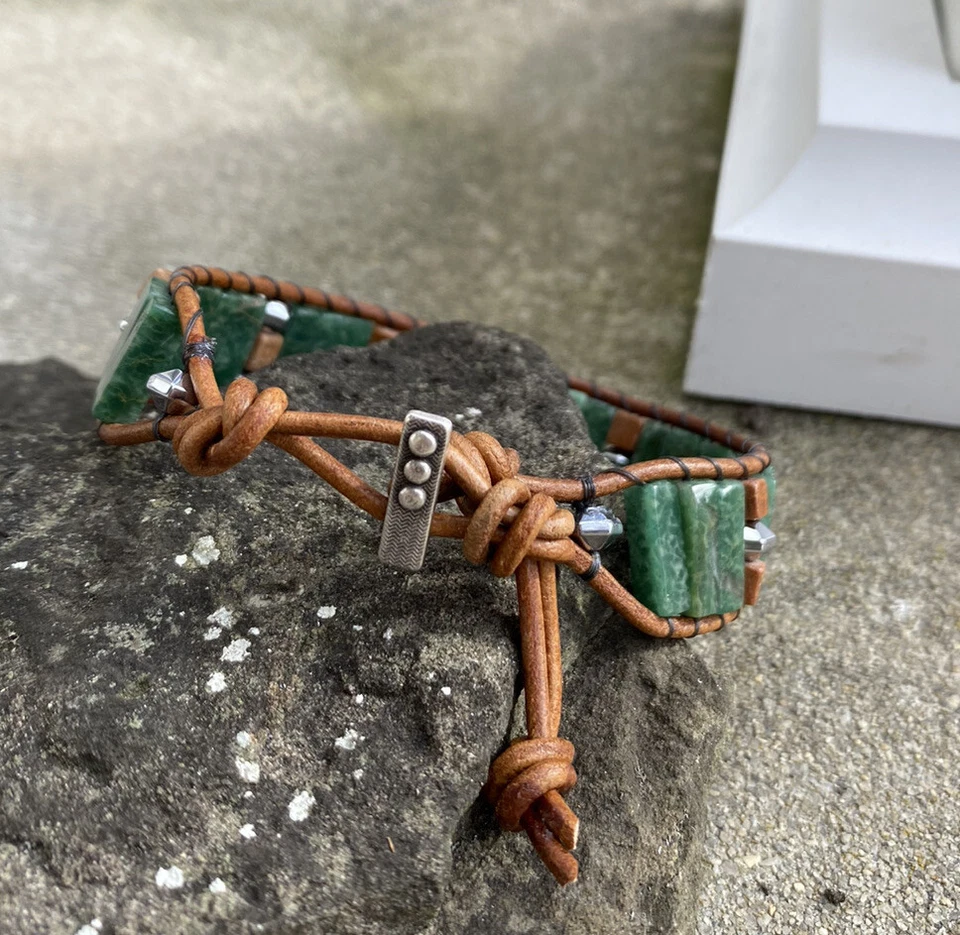 Pulsera envolvente de cuero marrón con cuentas de jade africano para hombre cuentas de madera cierre de palanca Foto 2 de 4