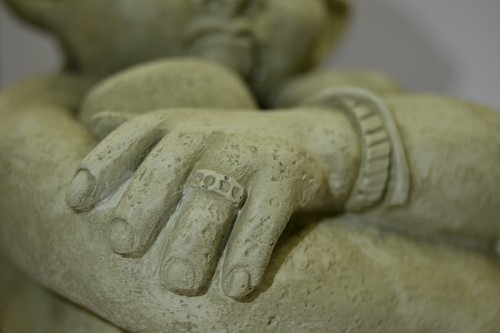 Hugo the Watchman Gargoyle Stone Garden Ornament - Picture 5 of 6