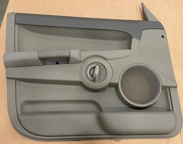 2006 jeep on sale commander door panel