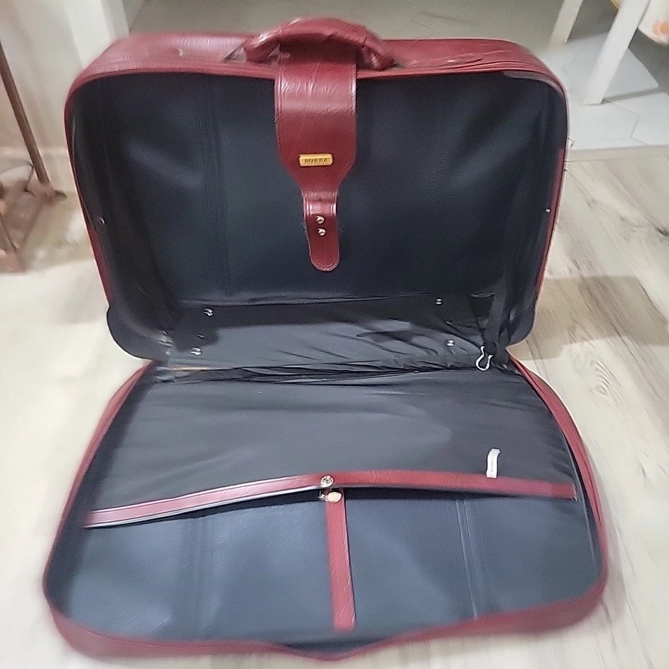 Maleta de equipaje de viaje vintage grande de imitación de cuero rojo granate Riviera Foto 2 de 4