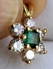18Ct Gold Pendant For Necklace Emerald & 0.50Ct Diamond Daisy Flower Cluster