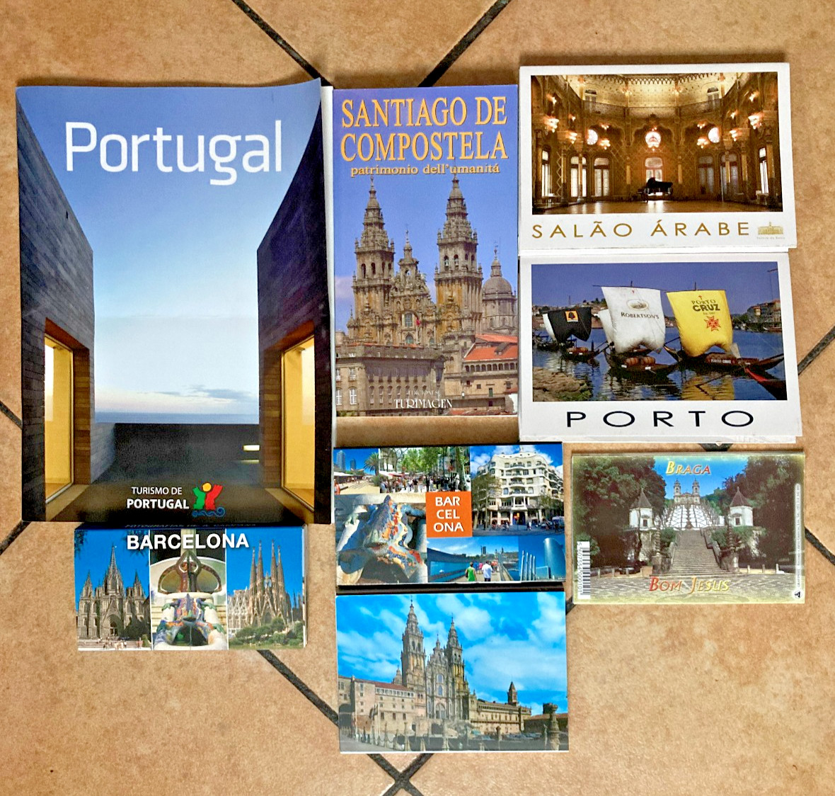 8 Souvenir Mini Guide Turistiche- Santiago Porto Barcellona Portogallo Spagna