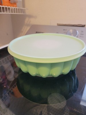 Tupperware Jel-N-Serve Jello Mold Green 5 Cup Plastic Lid Vintage 1970s